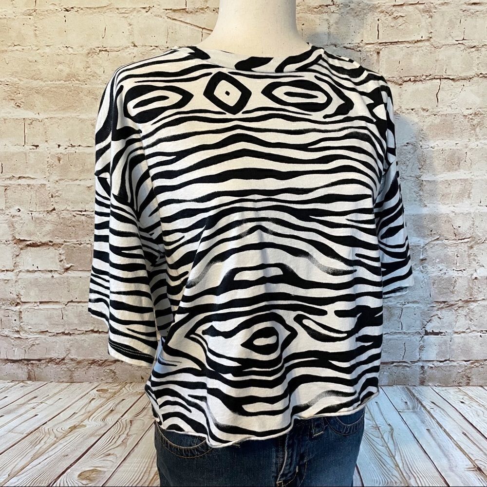 Grayson Threads zebra cropped t Shirt
